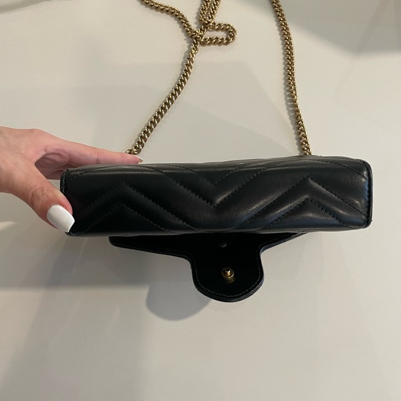 Black Gucci GG Marmont chain mini flap bag with Double G hardware. - Picture 5 of 8